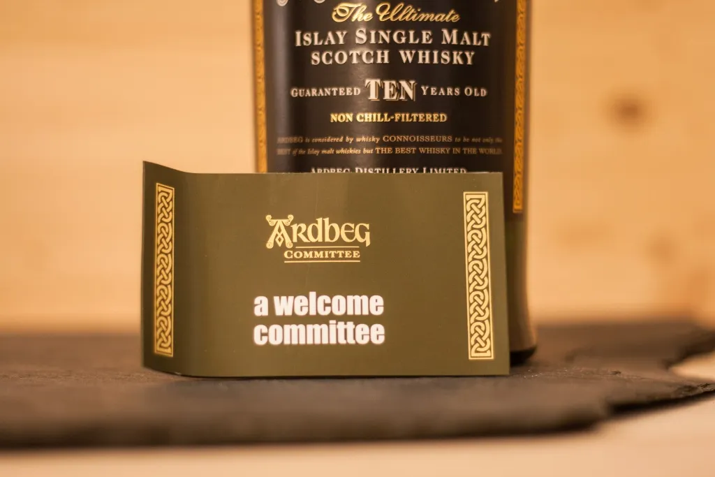 Das schöne "Willkommen's Komitee" des Ardbeg Ten.