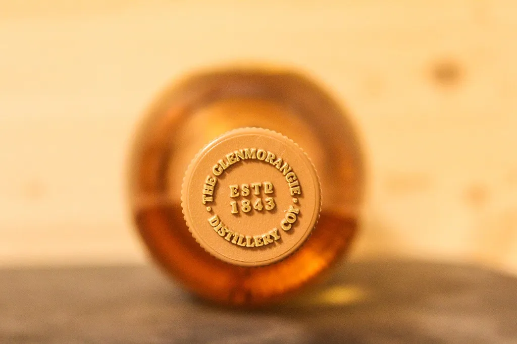 Der verzierte Deckel des Glenmorangie Original.