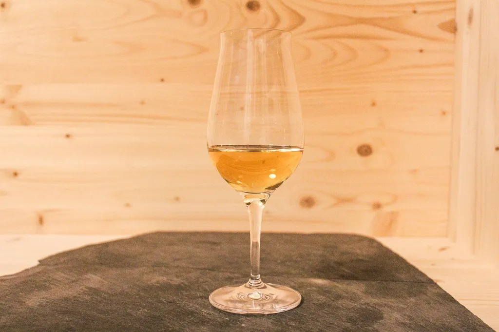 Der Glenmorangie Original erstrahlt in hellem Gold.
