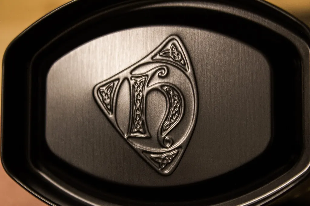 Der Deckel von der Verpackung des Highland Park 12 wurde auch mit dem Logo ausgestattet.