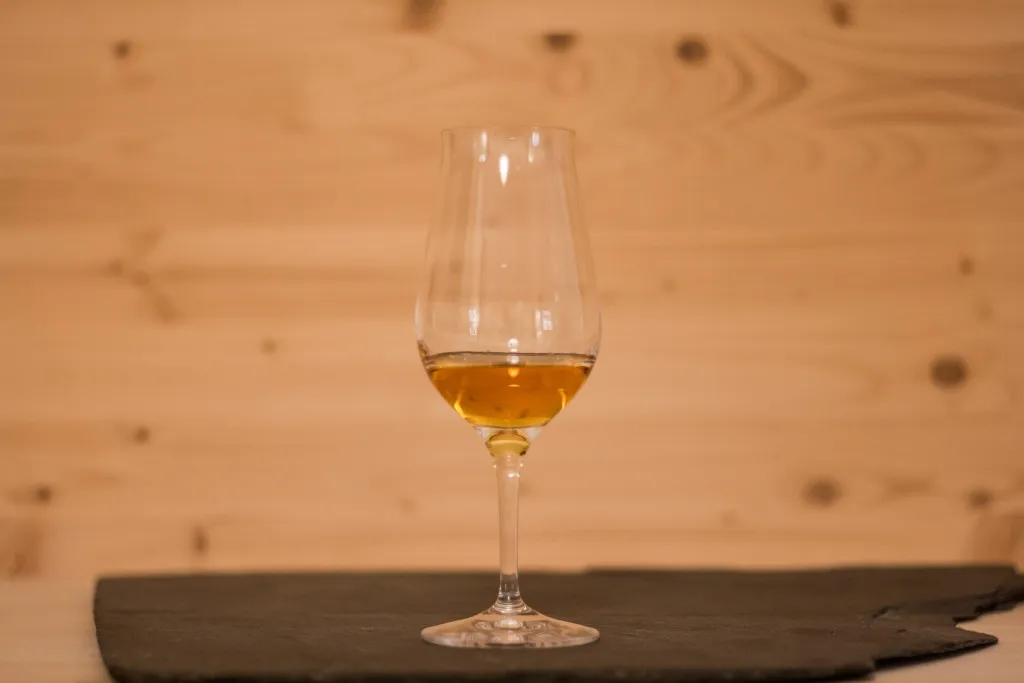Die schöne Färbung des Jameson in Bernstein ähnlichem Ton. 