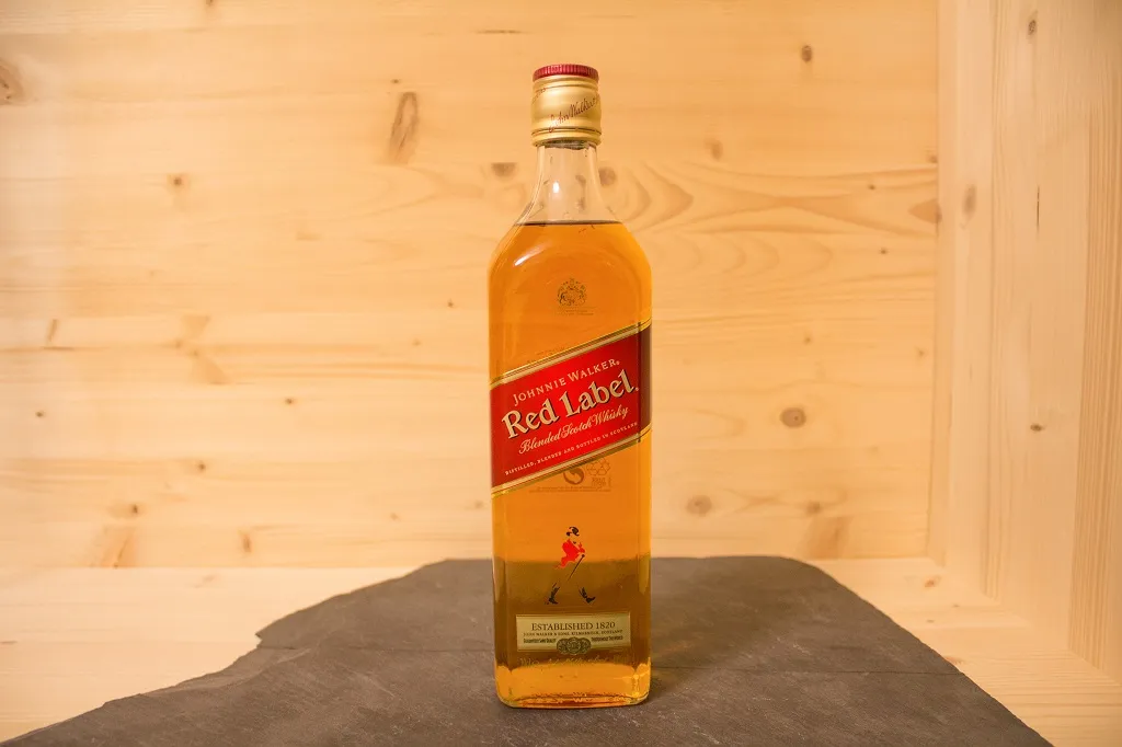 Das einfach gehaltene Design des Johnnie Walker Red Label.
