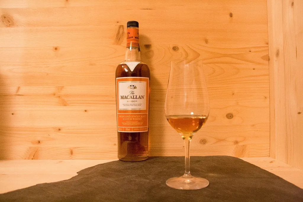 Der Macallan Amber ist ein sehr gelungener Single Malt Whisky der Brennerei.