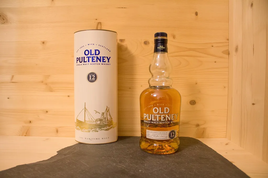 Die Optik und auch der Inhalt des Old Pulteney 12, haben überzeugt. 