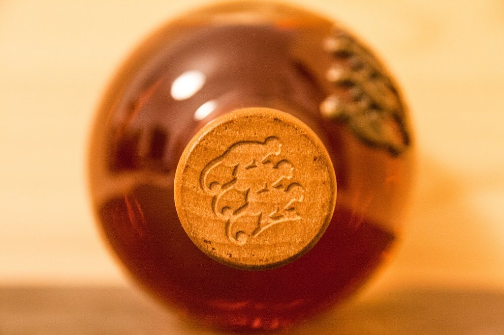 Das Logo des Monkey Shoulder ist auch auf der Flasche vertreten. 